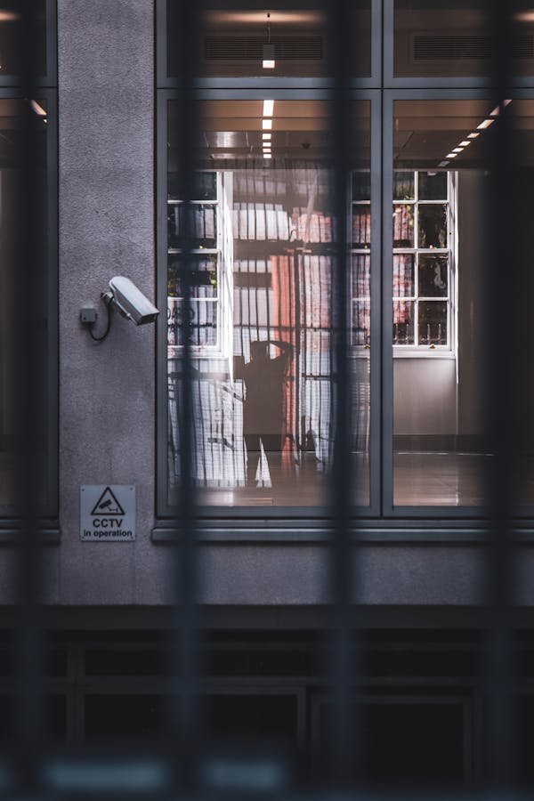 Sécurité pour secteur commercial : protégez votre entreprise efficacement